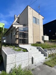 桂岡町12-19戸建の物件外観写真